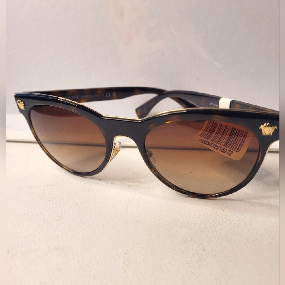 NWT Versace Medusa Sunglasses